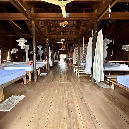 St 63 Home Stay & Tour Kampong Khleang Екстериор снимка