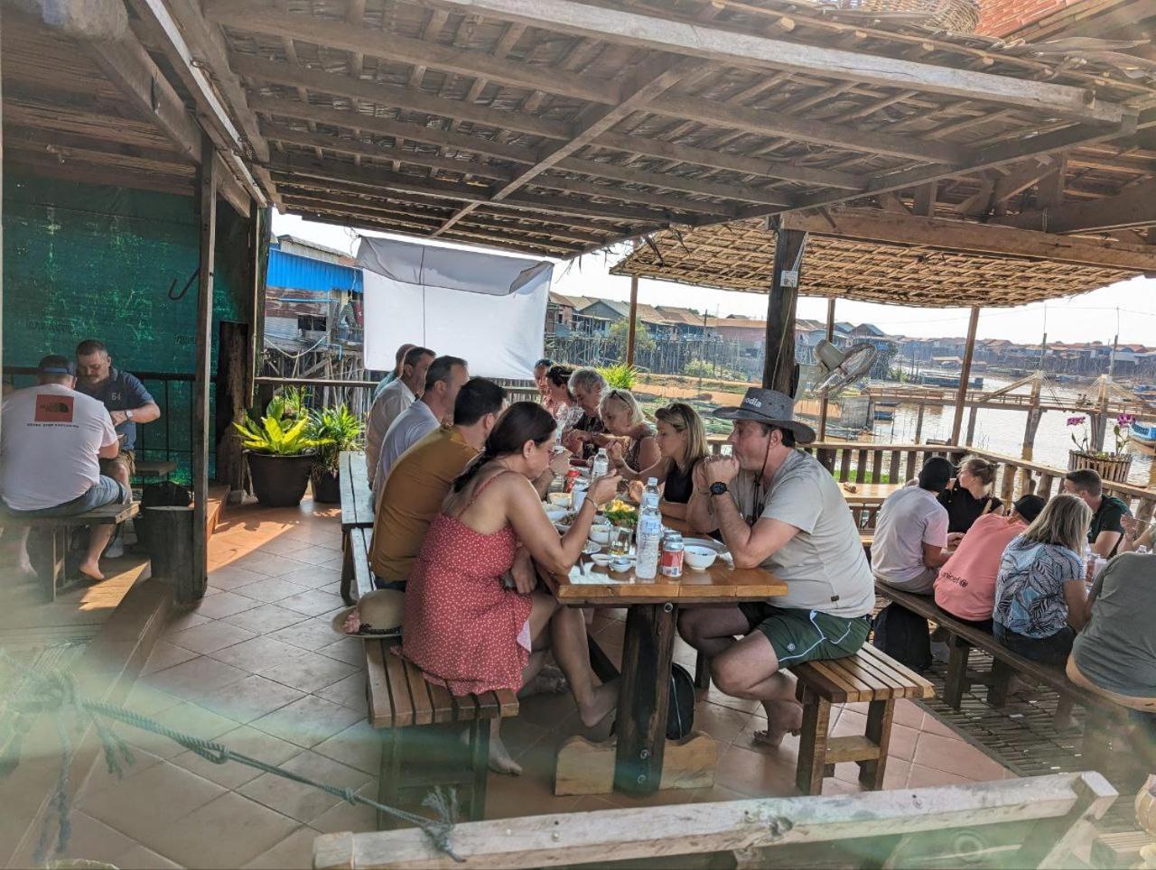St 63 Home Stay & Tour Kampong Khleang Екстериор снимка